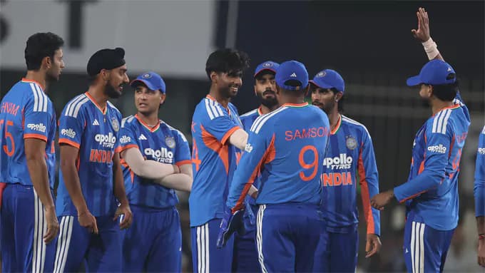 10 ఓవర్లు.. విండీస్‌ 122/3