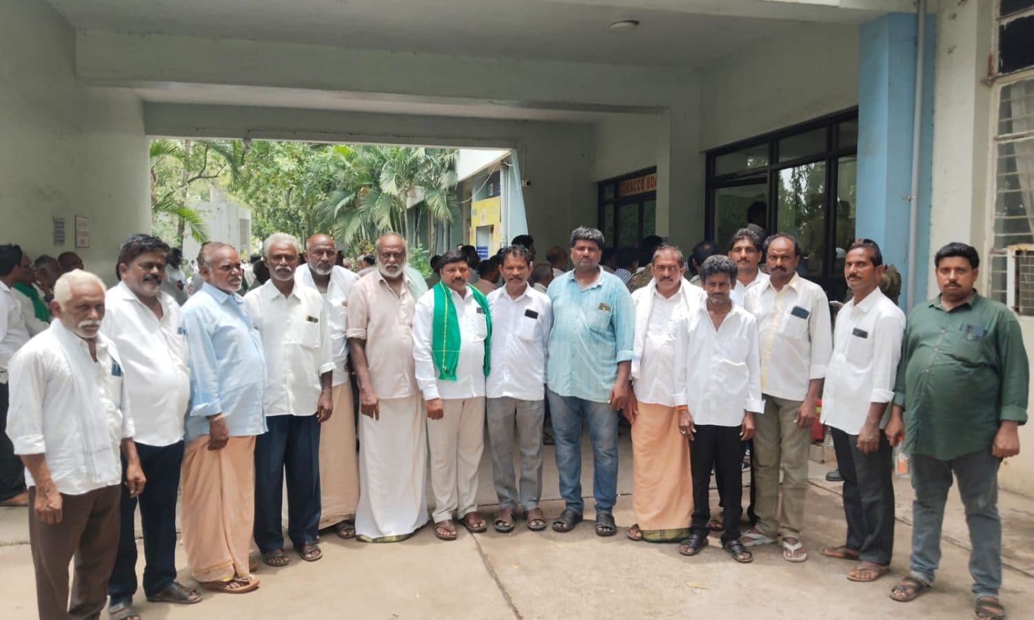 గుంటూరులో పొగాకు రైతుల మహాధర్నా