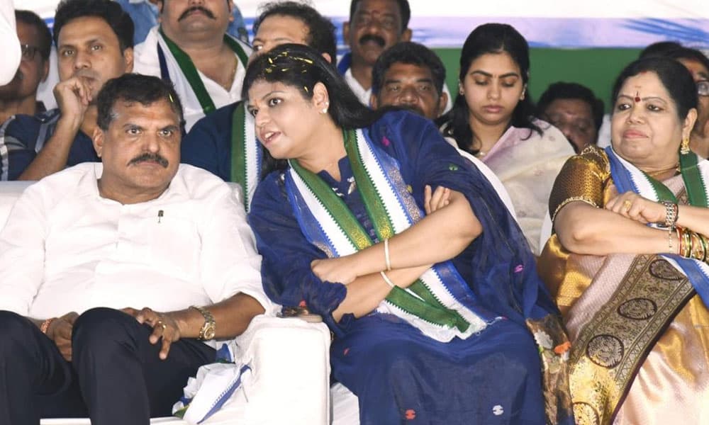 భీమిలిలోనూ ఏడ్చేసిన సత్తిబాబు.. రాజకీయ దిగ్గజానికి ఏమైంది? – movies