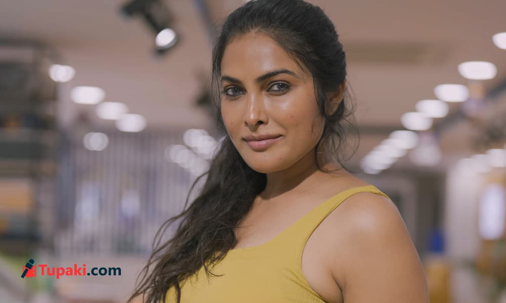 ఒక ఆడదానిలా ఉండకూడదు.. సమాజపు కట్టుబాట్లపై దివి వద్యత! – movies