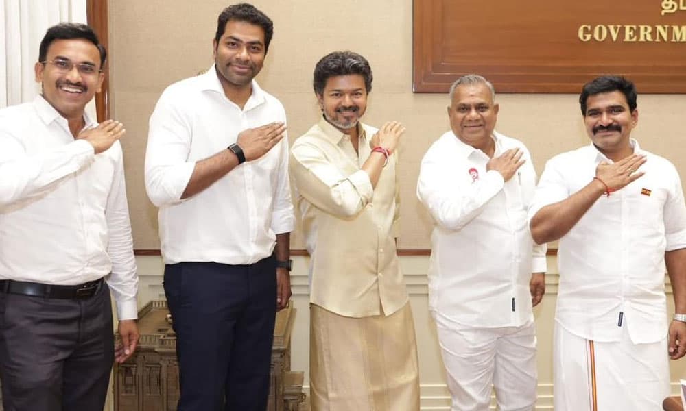 సీఎం విజయ్ మరింత పవర్‌ఫుల్! అయినా కాంగ్రెస్ ఆసరా తప్పదు