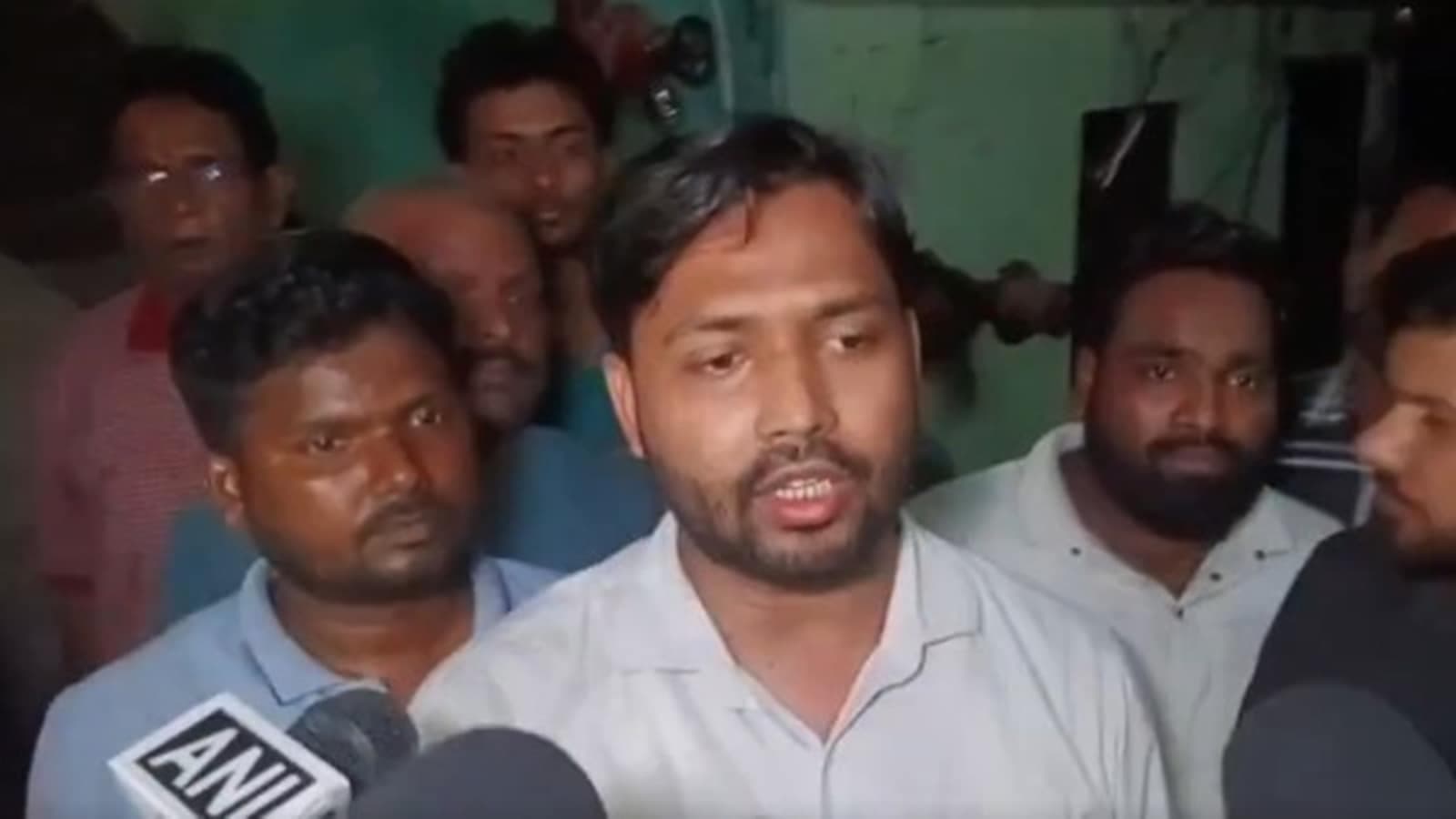 Khan Sir Patna Coaching Centre Vandalised Guard Assaulted Bihar Police Recruitment Results