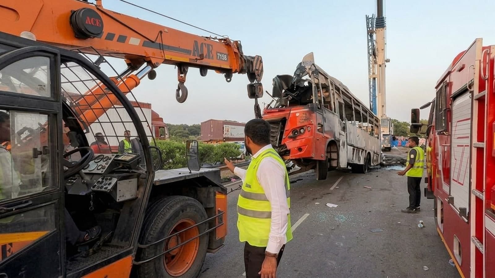 7 Killed 40 Injured As 2 Buses Collide In Surat 4 Critical