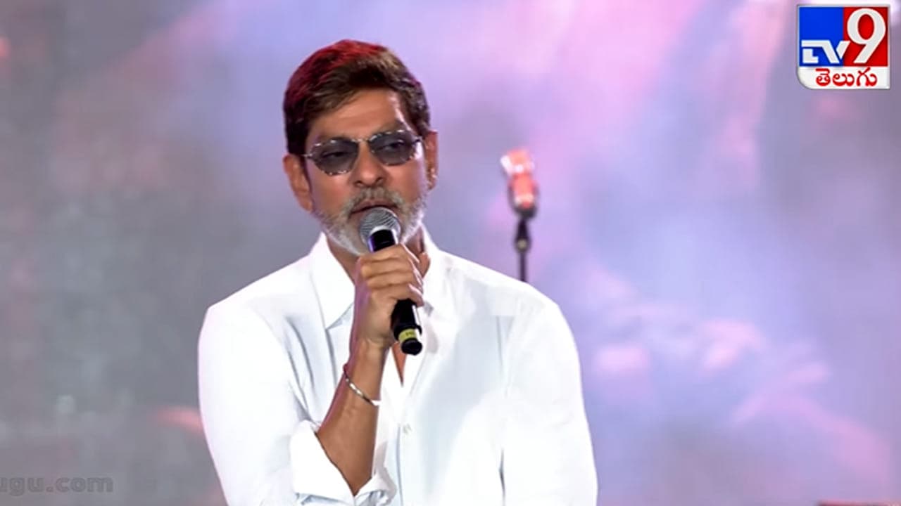 రామ్ చరణ్ మెగా పవర్ ఏంటో ఈ సినిమాలో చూపిస్తాడు