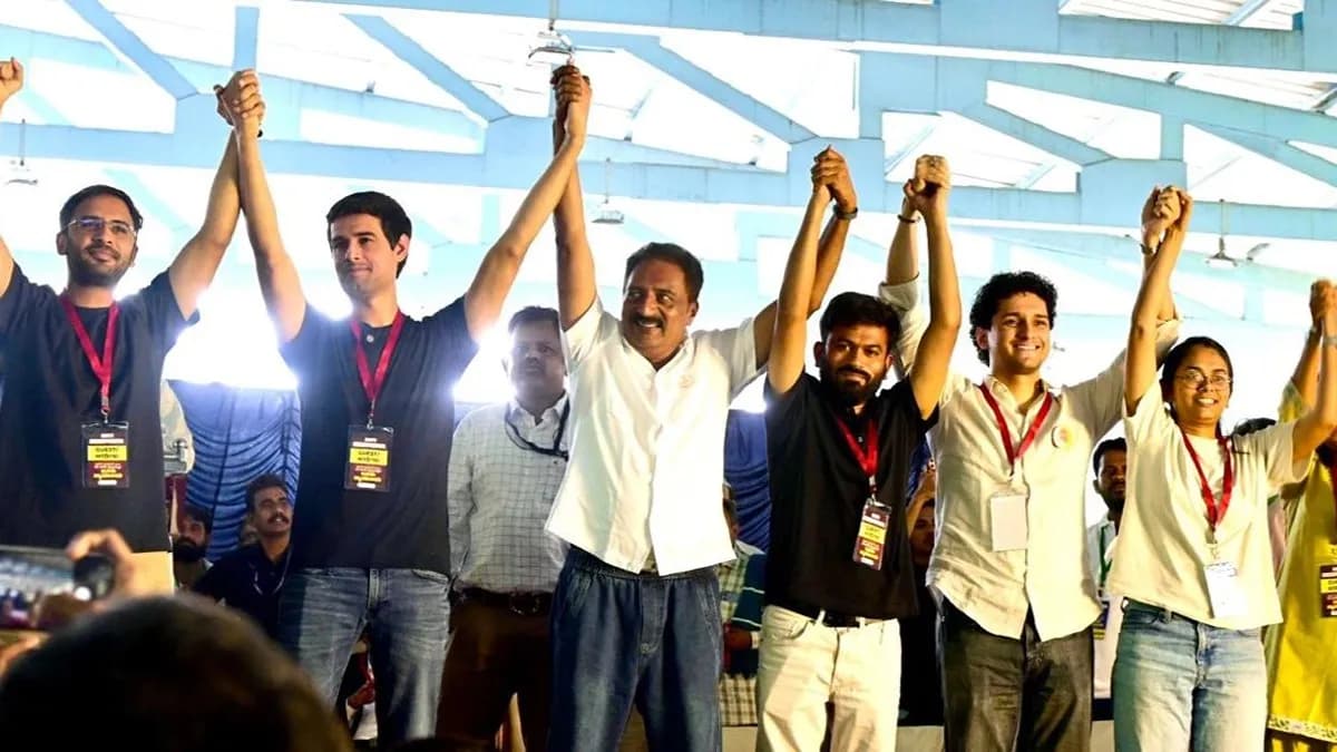 CJP Protest: బెంగళూరులో కాక్రోచ్ గర్జన-ధృవ్ రాఠీ, ప్రకాష్ రాజ్ హాజరు..! – general