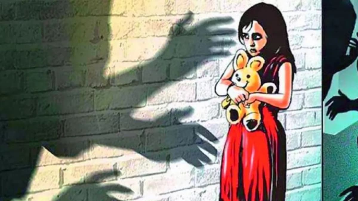 భార్యను కాపురానికి పంపకపోతే మనవరాలి మార్ఫ్ద్ న్యూడ్ ఫోటోలు వైరల్.. అత్తను బెదిరించిన అల్లుడు! – general