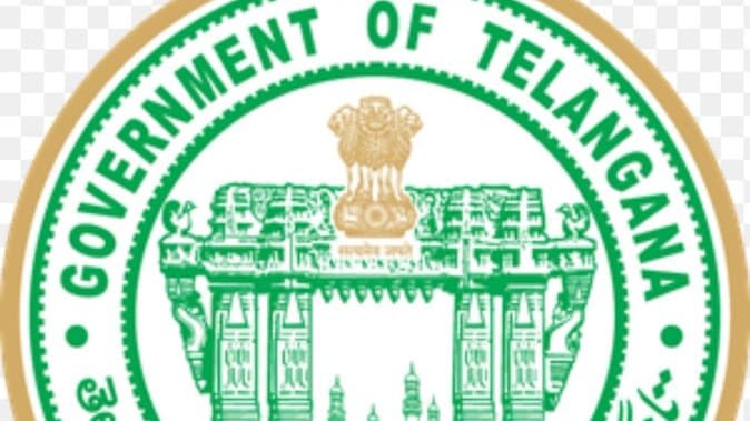 తెలంగాణ ఆవిర్భావ దినోత్సం సందర్భంగా పోలీసులకు పతకాలు