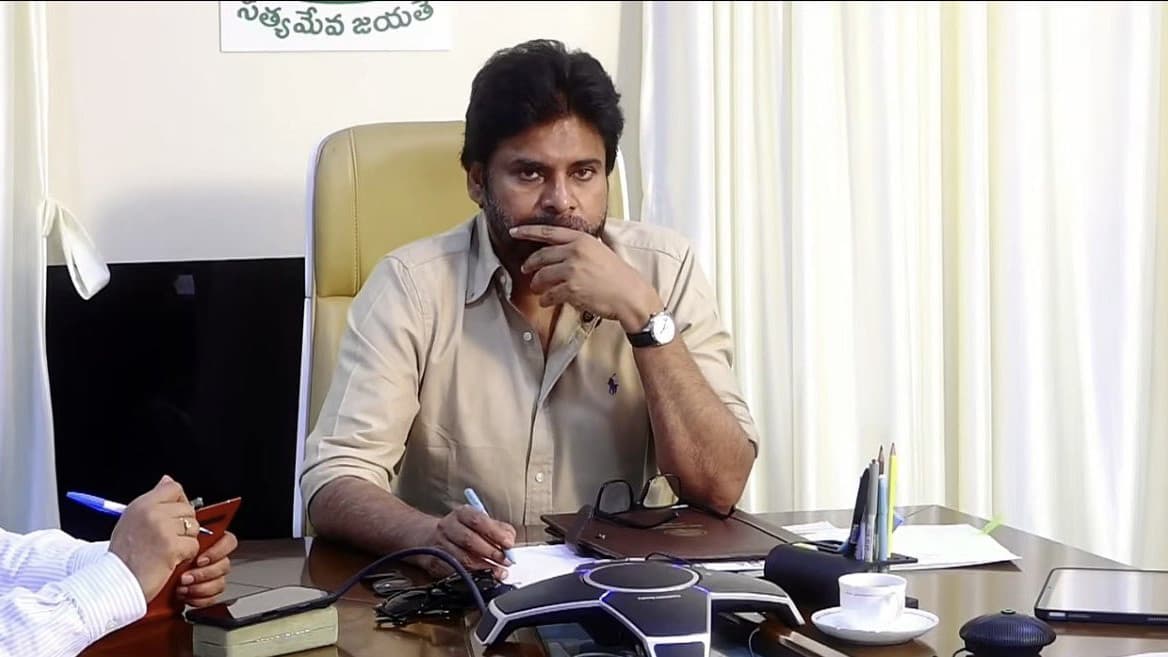 తెలంగాణ రాజకీయాలపై ఏపీలో పవన్ కీలక వ్యాఖ్యలు