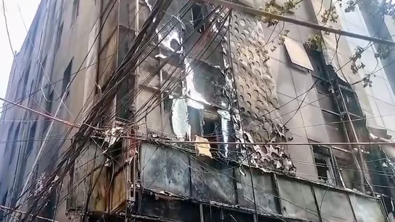 ఢిల్లీలో భారీ అగ్ని ప్రమాదం.. 20 మంది సజీవ దహనం