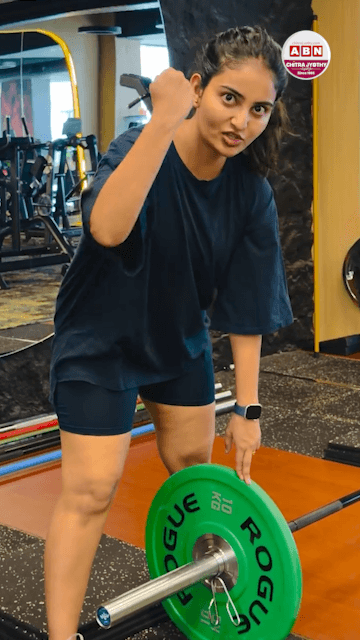 వర్కౌట్ మోడ్ లో అనన్య నాగళ్ల