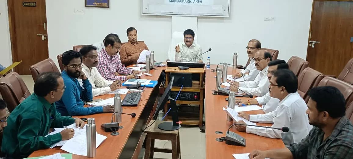 సింగరేణి ఉద్యోగుల సమస్యలపై చర్చ