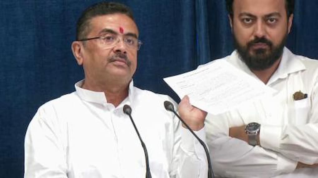 సంతకాల కేసులో కీలక మలుపు.. ఎమ్మెల్యేల నమూనాలు సేకరణ