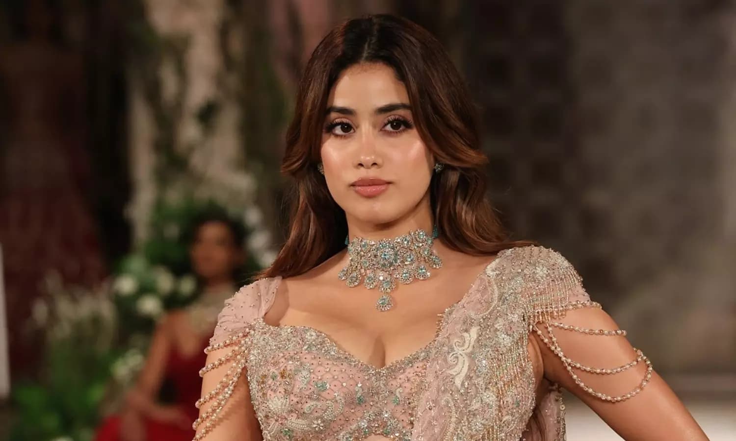 ఇది లైంగిక దాడితో సమానం: AI మార్ఫింగ్ వీడియోపై జాన్వీ కపూర్ ఎమోషనల్.! ఇది లైంగిక దాడితో సమానం: AI మార్ఫింగ్ వీడియోపై జాన్వీ కపూర్ ఎమోషనల్.!