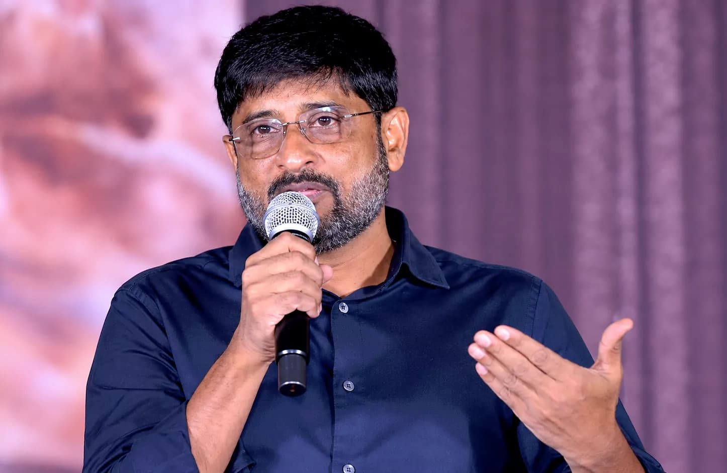 విజయ్ దేవరకొండపై నెగెటివ్ ప్రచారం ఆపండి: మైత్రీ రవి సంచలన వ్యాఖ్యలు.!