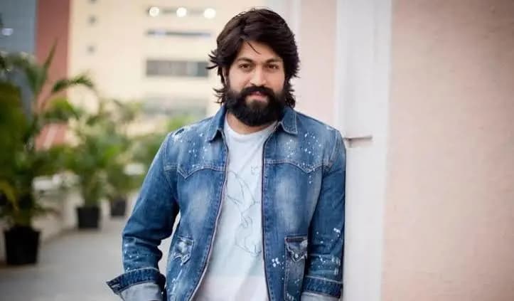 టాలీవుడ్ యంగ్ డైరెక్టర్‌కు యష్ గ్రీన్ సిగ్నల్: ఆ సినిమా రిలీజ్ కాకముందే బంపరాఫర్.! – general