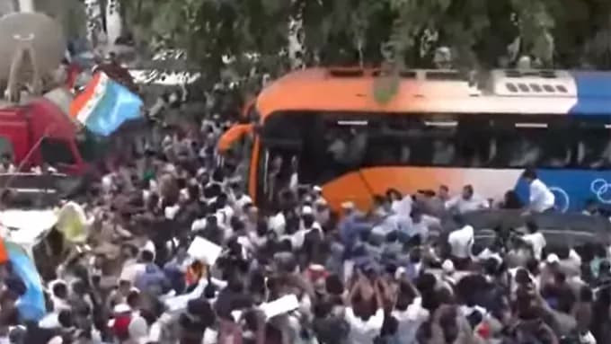 రాజ్ఘాట్ చేరుకున్న విపక్ష ఎంపీలు – general