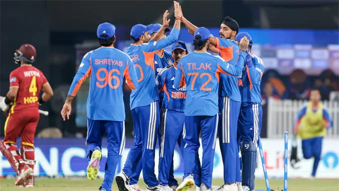 3 వికెట్లు కోల్పోయిన విండీస్ 3 వికెట్లు కోల్పోయిన విండీస్