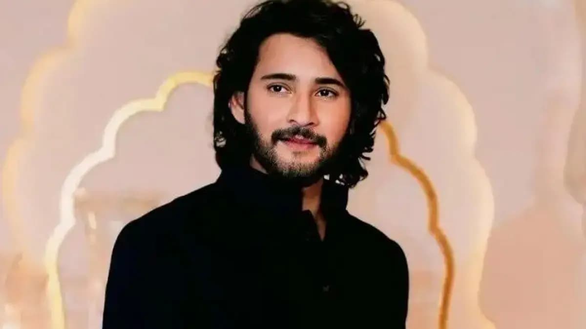 మహేష్ బాబు మరోసారి క్రేజీ కాంబో సెట్ చేస్తున్నాడా..? మహేష్ బాబు మరోసారి క్రేజీ కాంబో సెట్ చేస్తున్నాడా..?