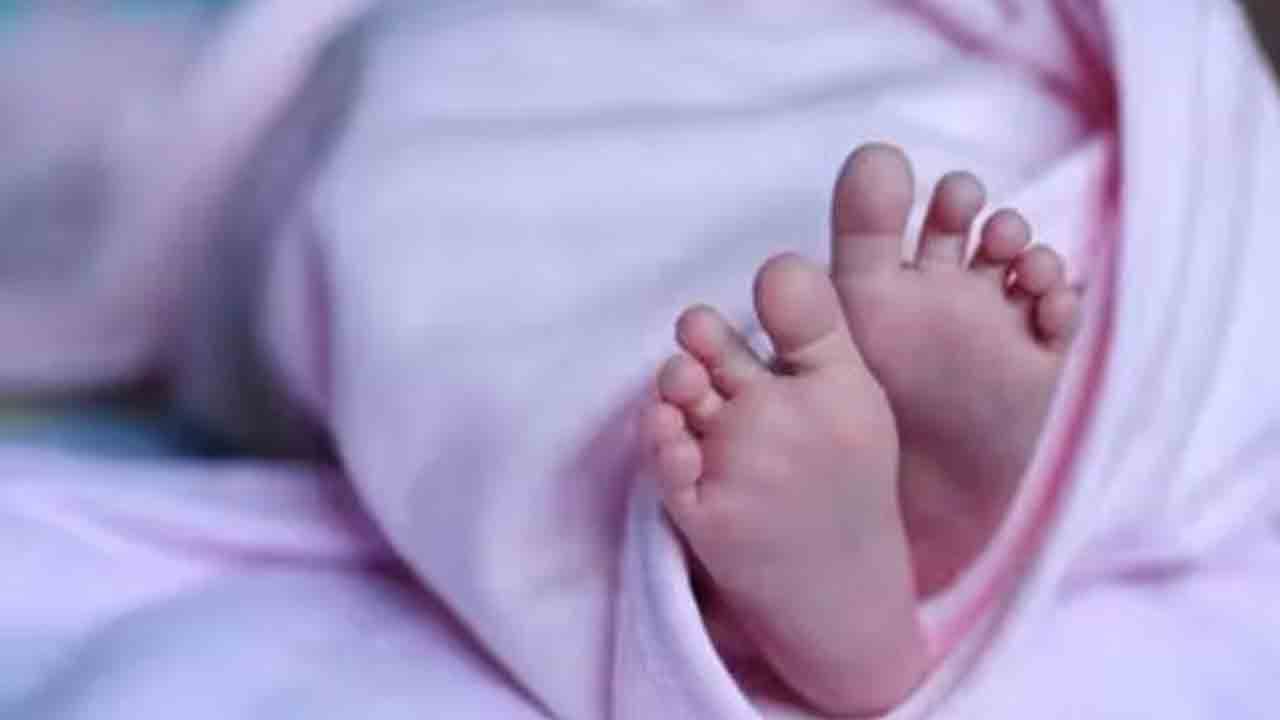 వికారాబాద్ జిల్లాలో విషాదం.. వైద్యుల నిర్లక్ష్యంతో ఇద్దరు చిన్నారులు మృతి