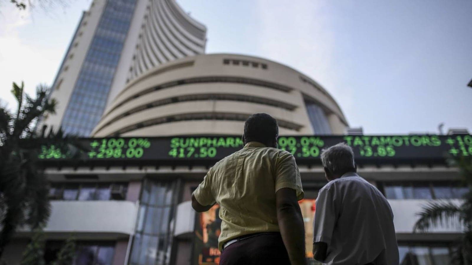 Markets 1 4 Rupee Rises To 95 23 Us Iran Deal Reverse Foreign Outflows