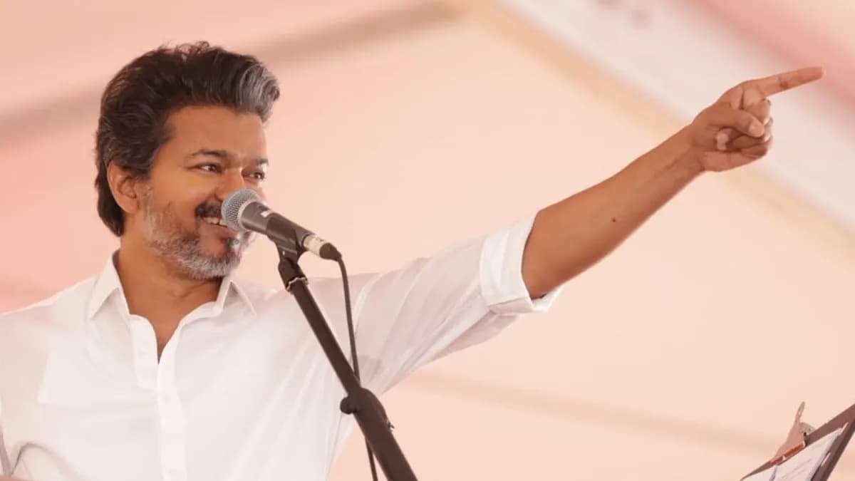 తమిళనాడు అసెంబ్లీ ఉప ఎన్నికల్లో విజయ్ కు ఝలక్: ఒక చోట లీడ్.. మరో చోట సీన్ రివర్స్ – general