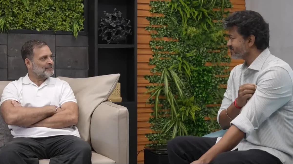 చెన్నైలో సీఎం విజయ్ తో రాహుల్ గాంధీ ఫార్మల్ మీటింగ్.. !! చెన్నైలో సీఎం విజయ్ తో రాహుల్ గాంధీ ఫార్మల్ మీటింగ్.. !!