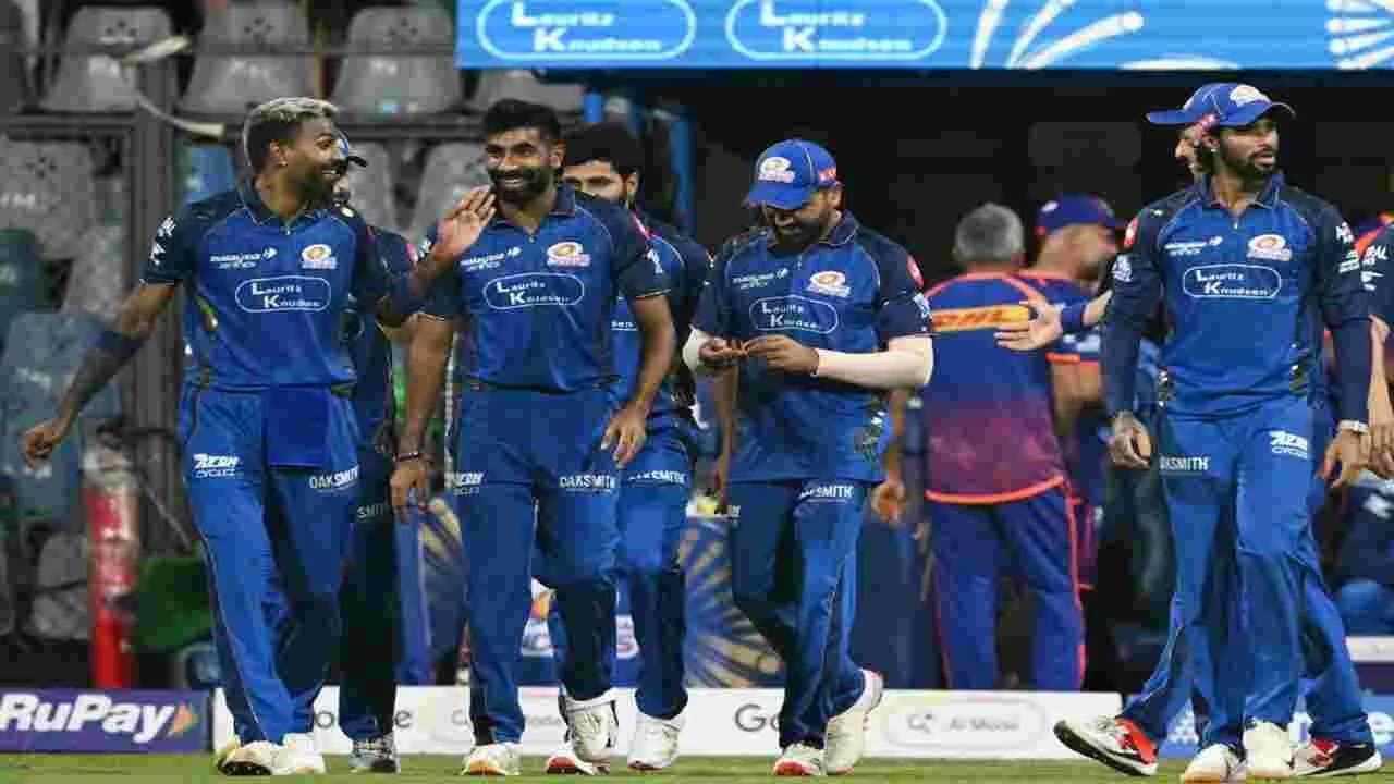 భారీ మార్పులకు సిద్ధమవుతున్న ముంబై ఇండియన్స్.. కొత్త కెప్టెన్ అతడేనా