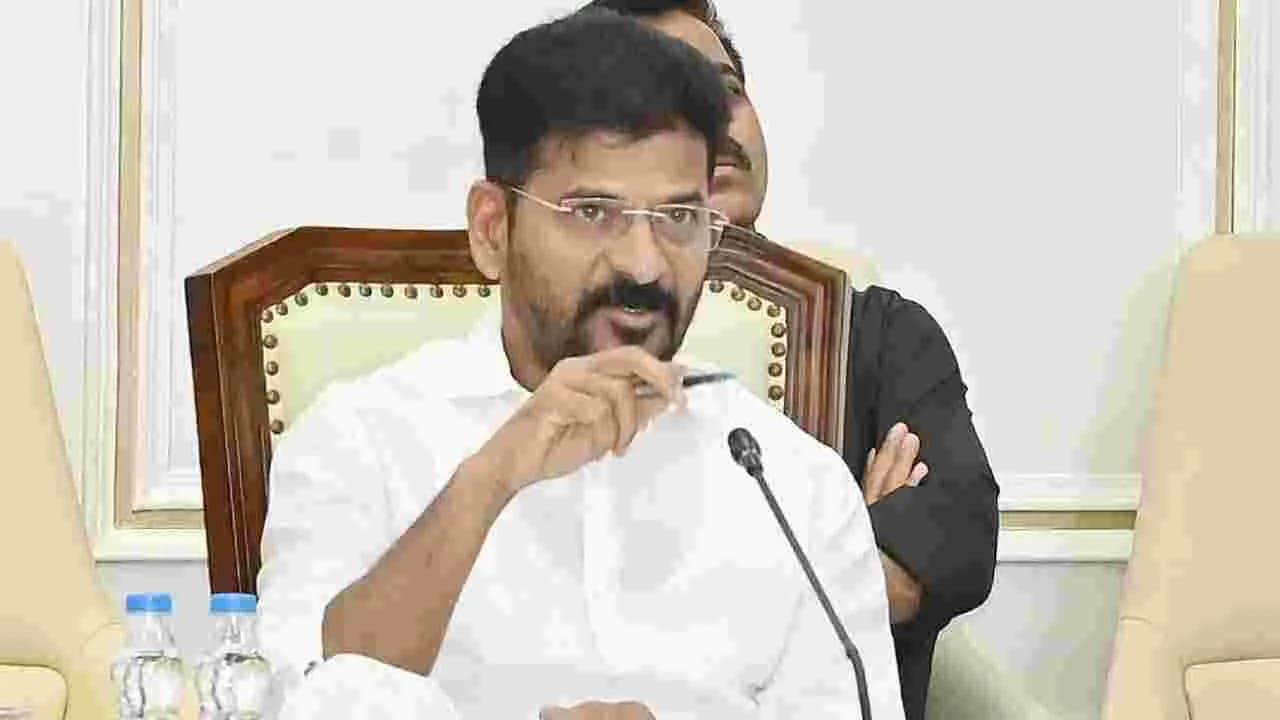 వర్షాభావంపై రైతులకు అవగాహన కల్పించాలి