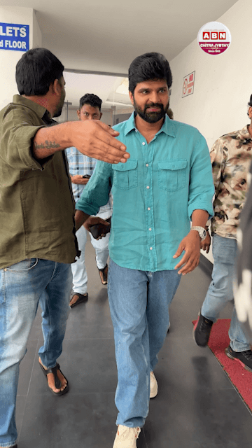 కామ్రేడ్ కళ్యాణ్ ప్రెస్ మీట్లో.... – movies