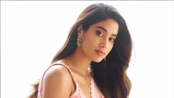 'చుట్టమల్లే' పాట మార్ఫింగ్ పై జాన్వీ కపూర్ స్పందన 'చుట్టమల్లే' పాట మార్ఫింగ్ పై జాన్వీ కపూర్ స్పందన