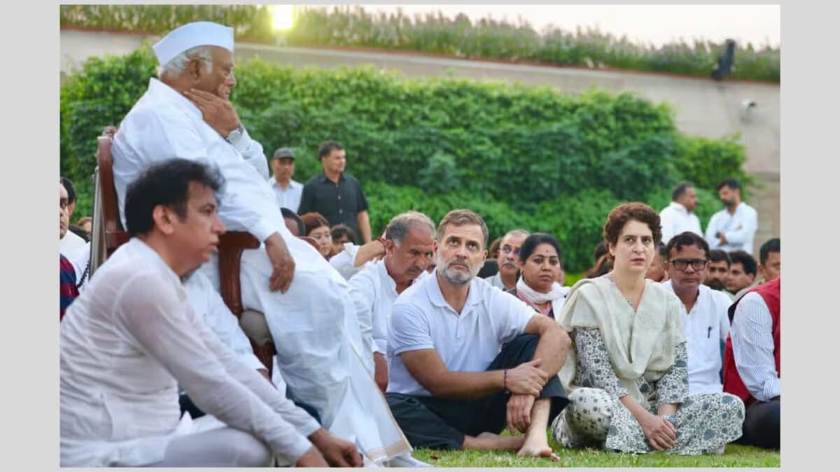 భారత్ లో ఎన్నికల కమిషనర్ పై నిరసనలు కొనసాగుతున్నాయి – general