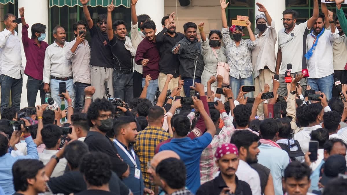 నలుగురు మాజీ సీఎంలు, 7వేల మంది అరెస్ట్- దిల్లీలో ఉద్రిక్తతకు దారితీసిన CJP నిరసన – general