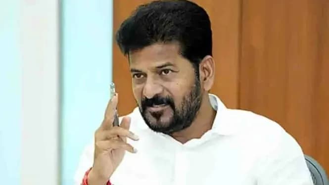 తెలంగాణ సర్కార్ అప్రమత్తం.. సీఎం రేవంత్ కీలక ఆదేశాలు తెలంగాణ సర్కార్ అప్రమత్తం.. సీఎం రేవంత్ కీలక ఆదేశాలు