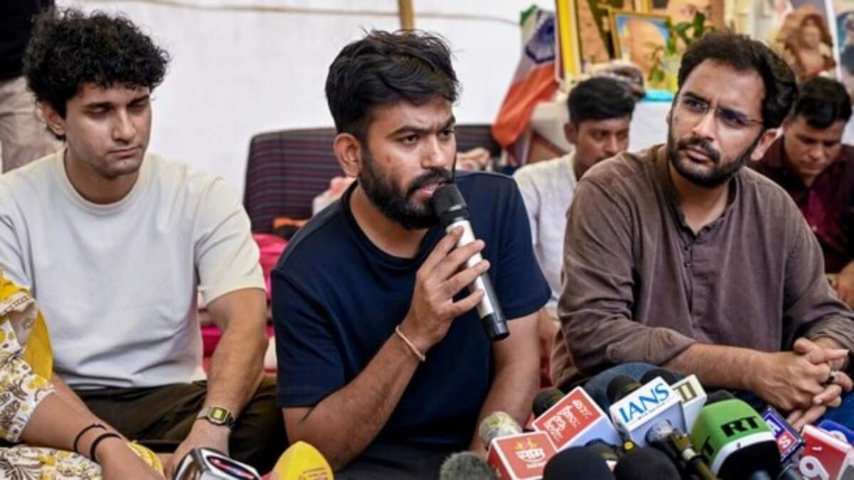 కాక్రోచ్ జనతా పార్టీ నాయకులు విడుదల – general