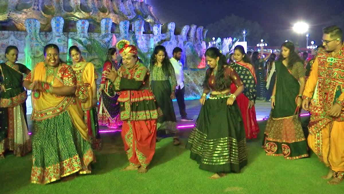 రామోజీ ఫిల్మ్సిటీలో ప్రీ-దాండియా ధమాల్-2026 వేడుకలు - ప్రత్యేక ఆకర్షణగా నిలిచిన రోబో దాండియా – general
