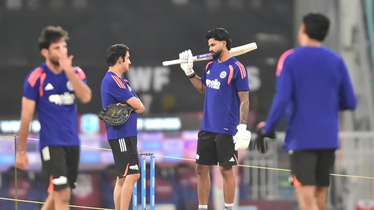 మూడో టీ20లో వెస్టిండీస్ టాస్ గెలిచి ఫీల్డింగ్ ఎంచుకుంది మూడో టీ20లో వెస్టిండీస్ టాస్ గెలిచి ఫీల్డింగ్ ఎంచుకుంది