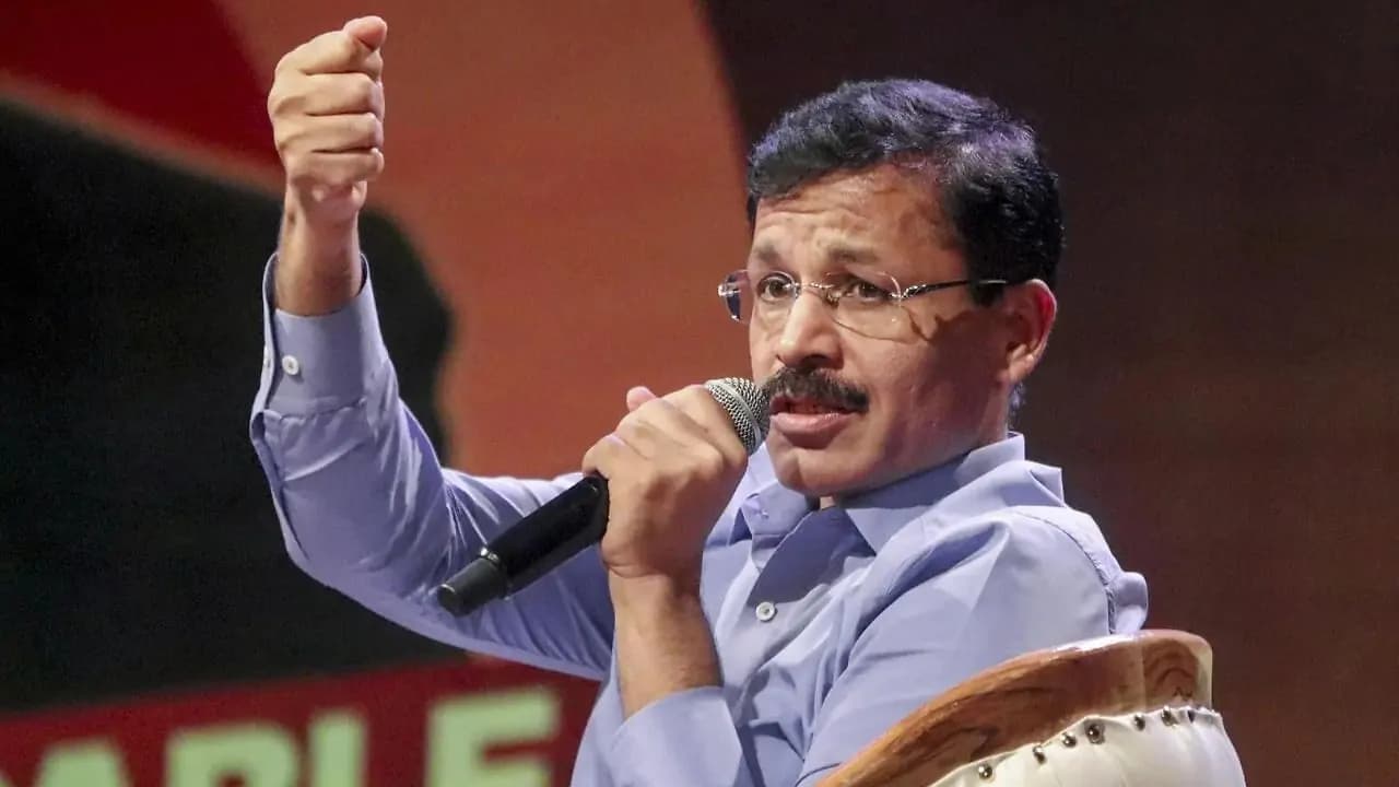 మహారాష్ట్ర ప్రభుత్వంలో టుకారాం ముండే నియామకం – general