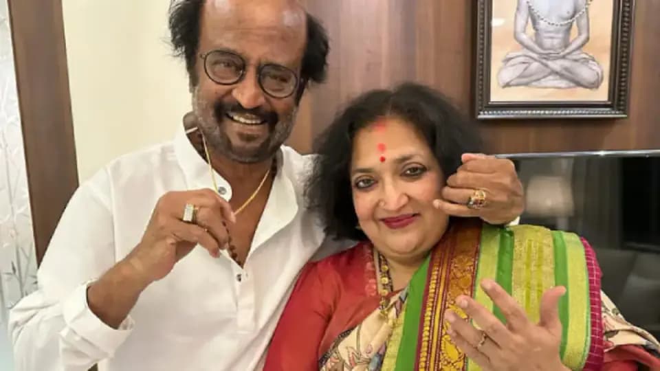 లత రజినీకాంత్: బీజేపీకి చేరిన సూపర్ స్టార్!