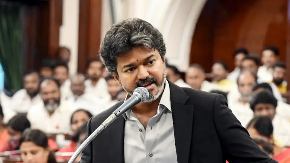 తమిళనాడులో ఉప ఎన్నికలు: టీవీకే మెజారిటీకి చేరువ! తమిళనాడులో ఉప ఎన్నికలు: టీవీకే మెజారిటీకి చేరువ!