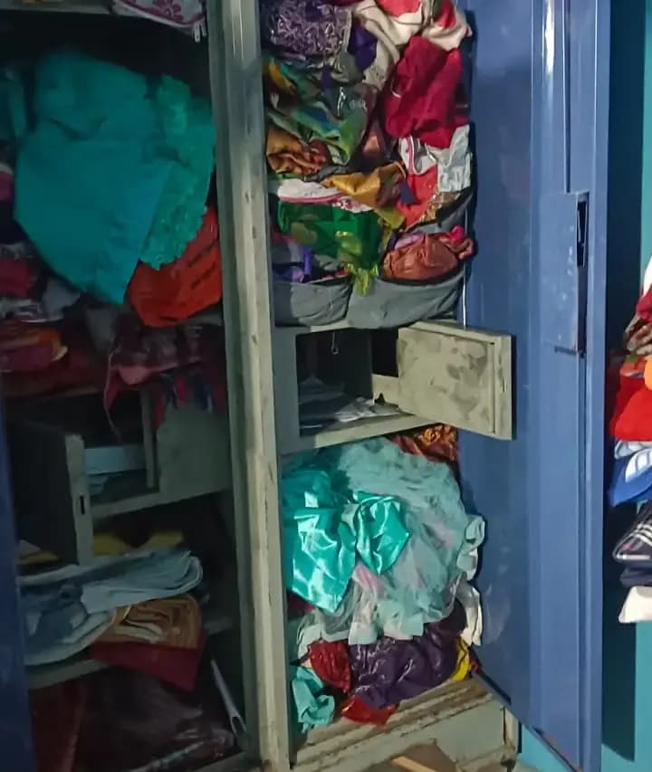 కొమురవెల్లిలో తాళం వేసిన ఇంట్లో భారీ చోరీ