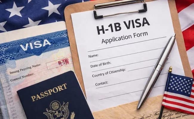 H 1b Visa Over 2 Lakh Applicants Paid 100000 Fee