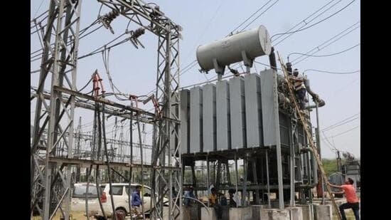 Punjabs 19 Lakh Power Consumers Hit Notice To Pspcl Over Billing Errors Draws No Response