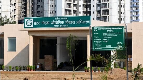 Greater Noida Kicks Off 11 Day Big Cricket League