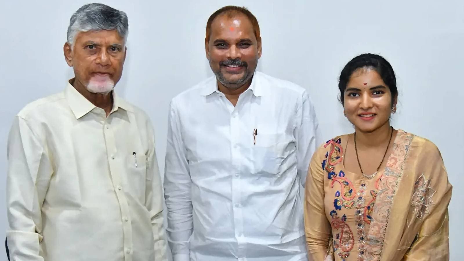చిన్న శ్రీనుకు పెద్ద బాధ్యత.. అరకు పార్లమెంట్ చిన్న శ్రీనుకు పెద్ద బాధ్యత.. అరకు పార్లమెంట్