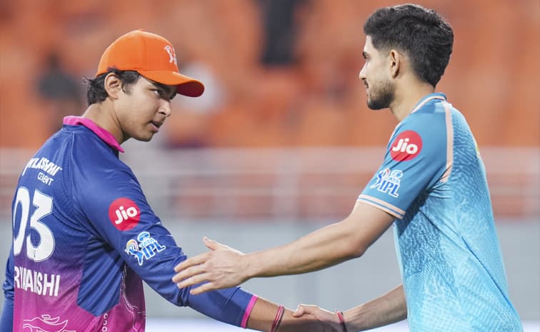 వైభవ్ కు షాకిచ్చి.. రికార్డుల మోత మోగించిన గిల్