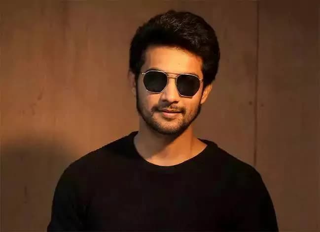 ఆది సాయికుమార్ సంచలన పోస్ట్: ఎవరు ఆ హీరో? యూట్యూబర్ కి ఉన్న ఇమేజ్ లేదా! – general