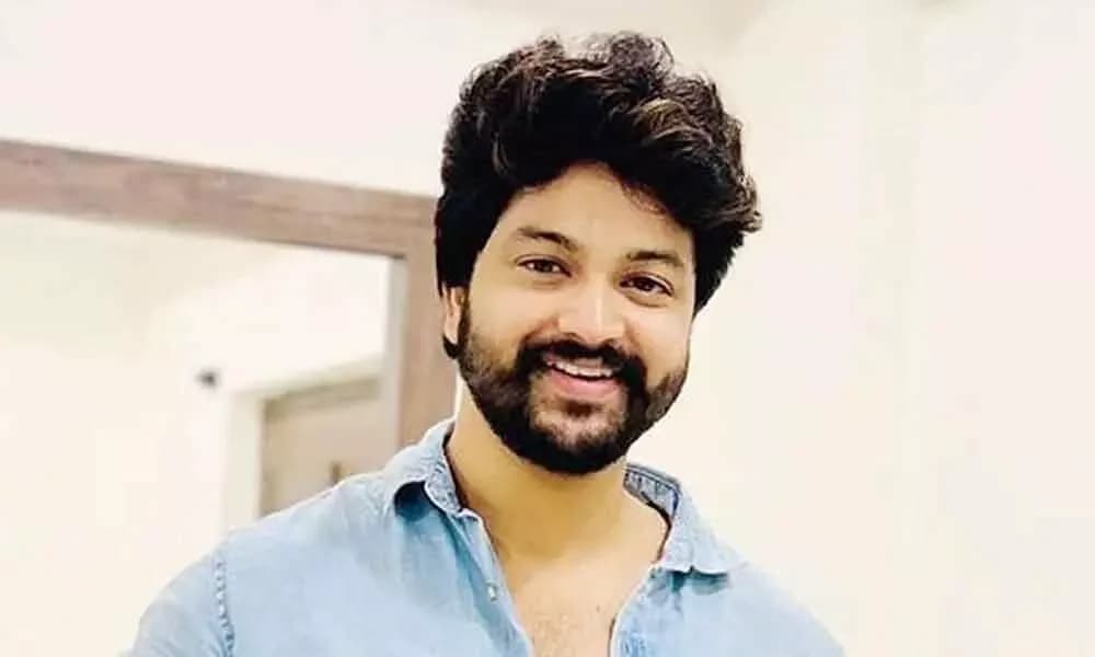పిల్ల మొసలితో సోహైల్... ఇంతకు ఎం పేరు పెట్టారు అంటున్న నెటిజన్స్ – general